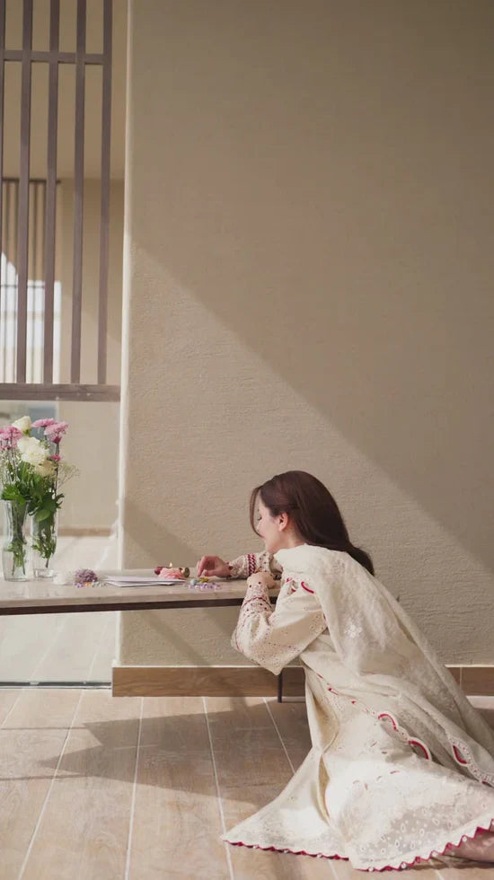 QALAMQAR-3PC CHIKANKAARI LAWN