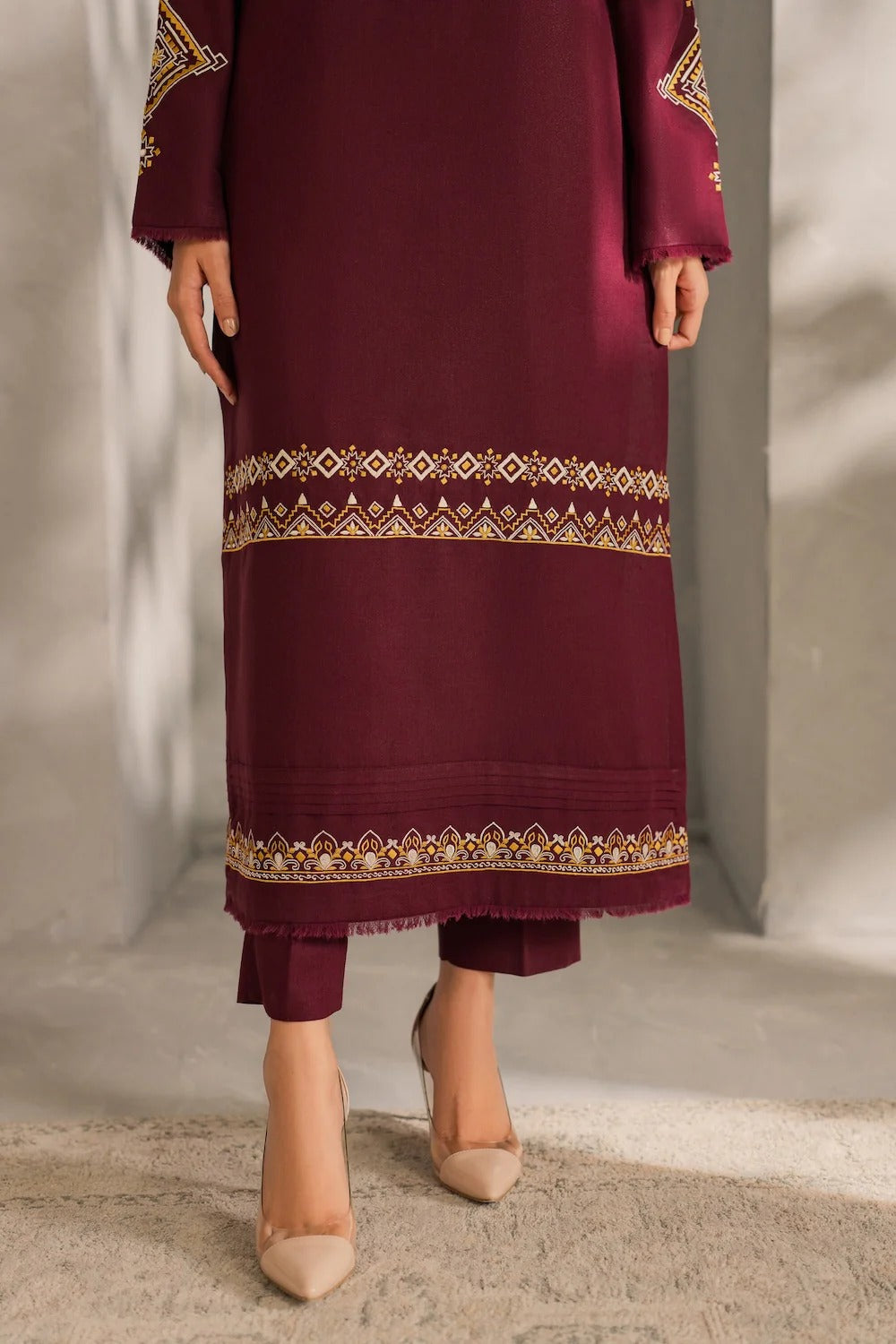 LAwn Embroidered Stitched 3Piece D-003