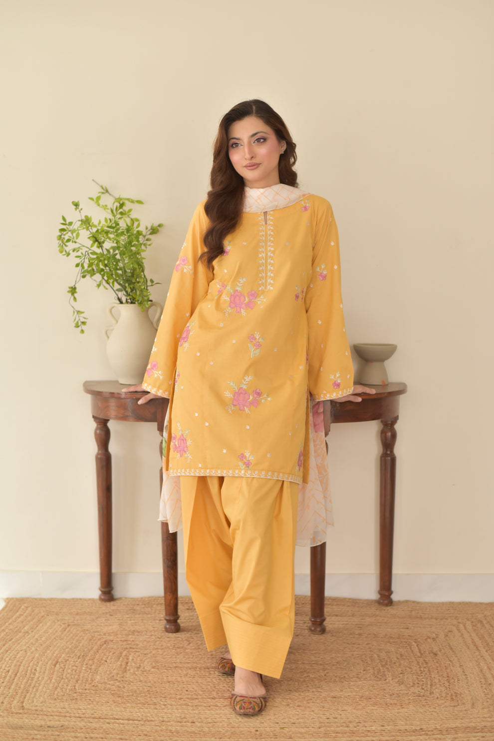 Lawn Embroidered Stitched 3Piece D-006