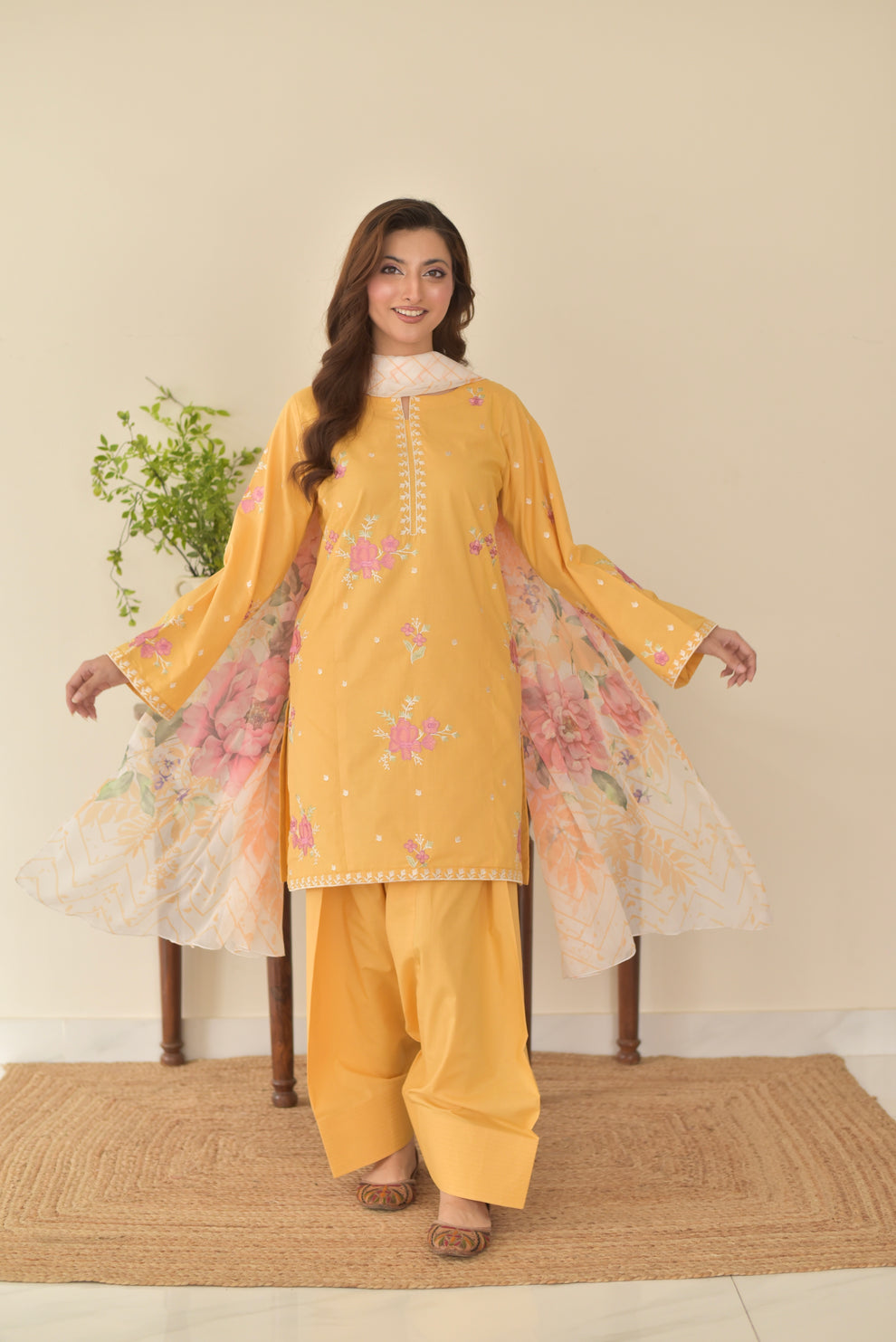 Lawn Embroidered Stitched 3Piece D-006