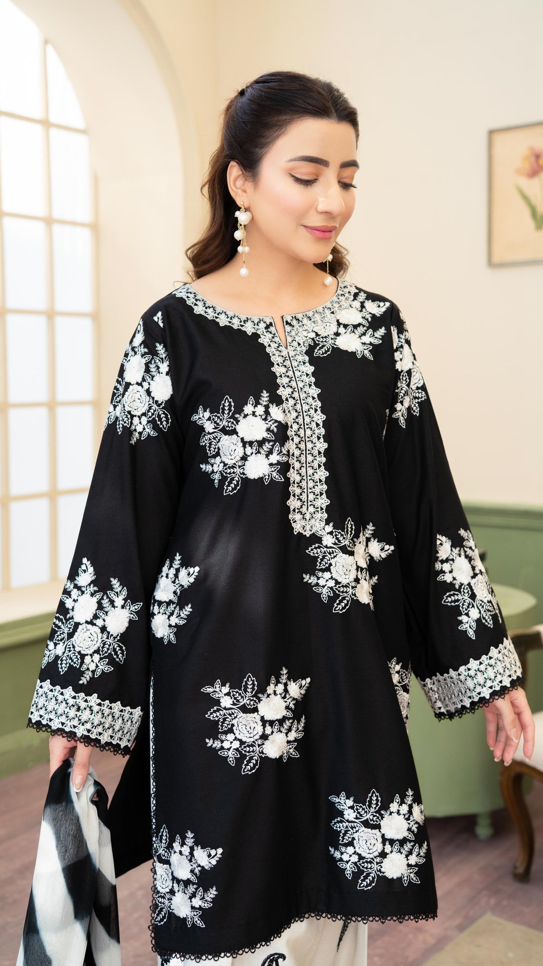 Monochrome Unstitched 3pc