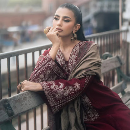 IZEL UNSTITCHED 3PC WITH PRINTED SHAWL