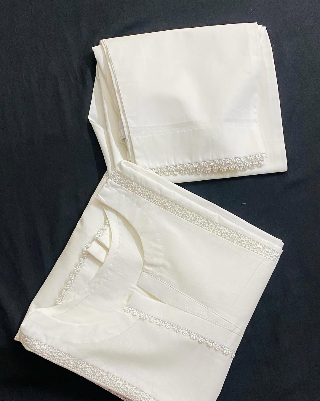 Lawn Embroidered Stitched 2Piece D-010