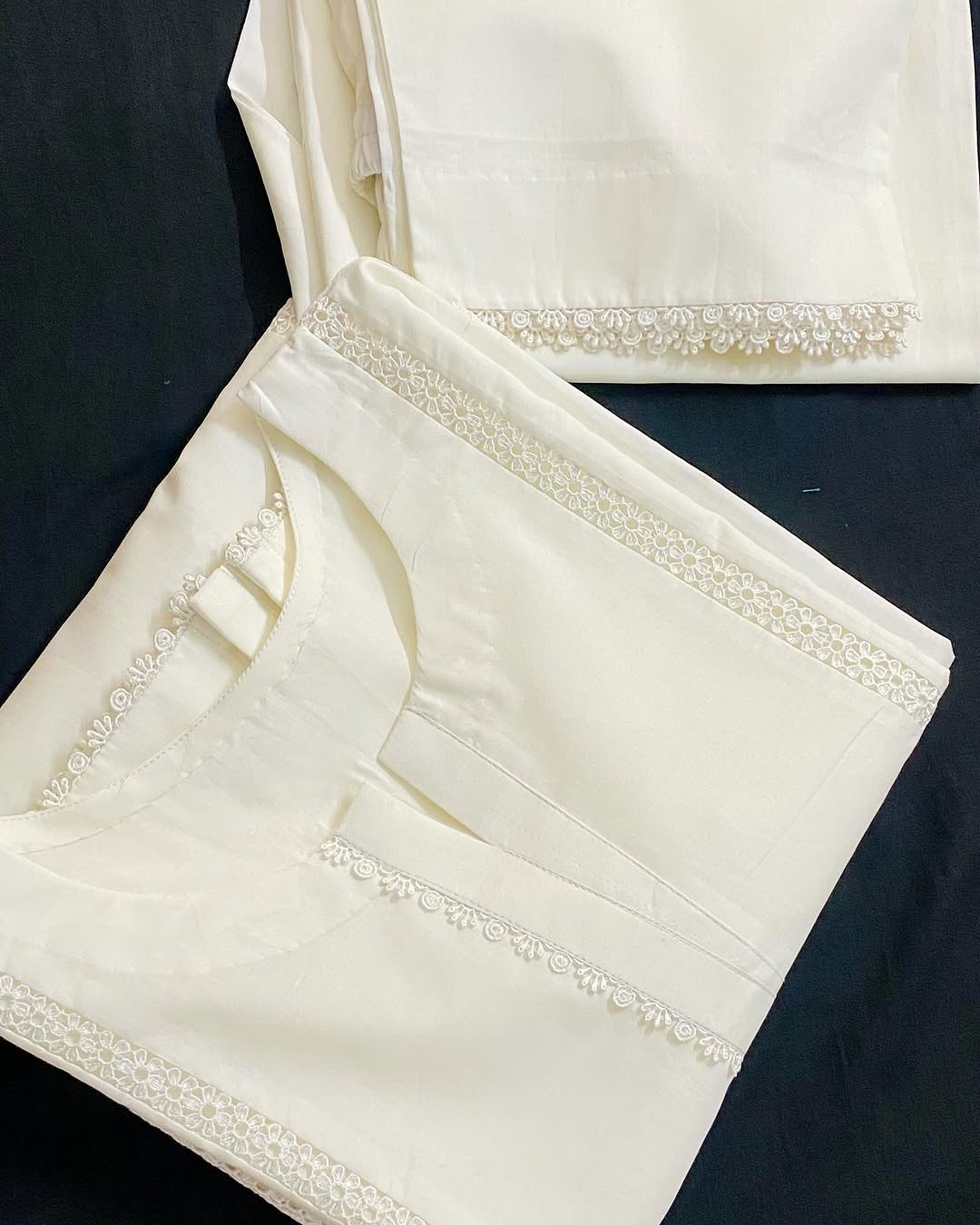 Lawn Embroidered Stitched 2Piece D-010