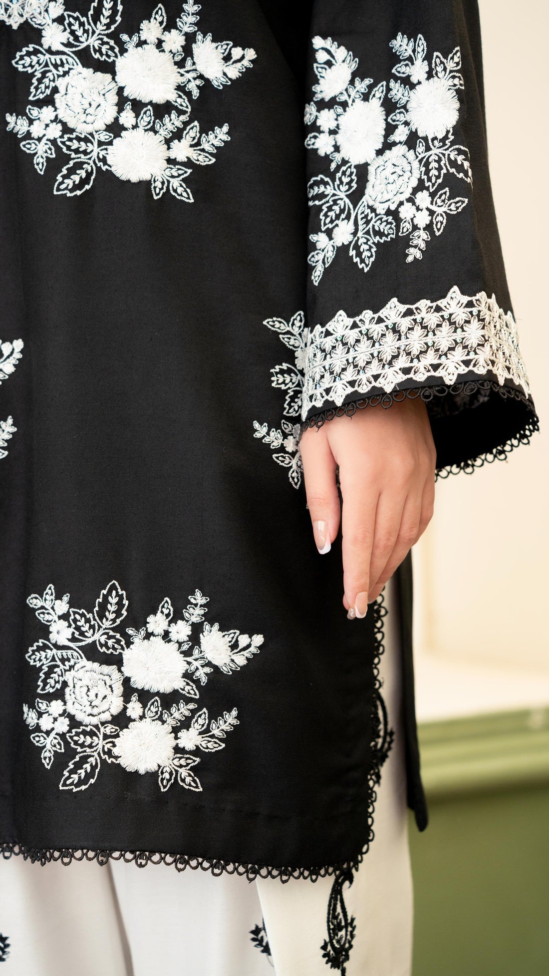 Monochrome Unstitched 3pc