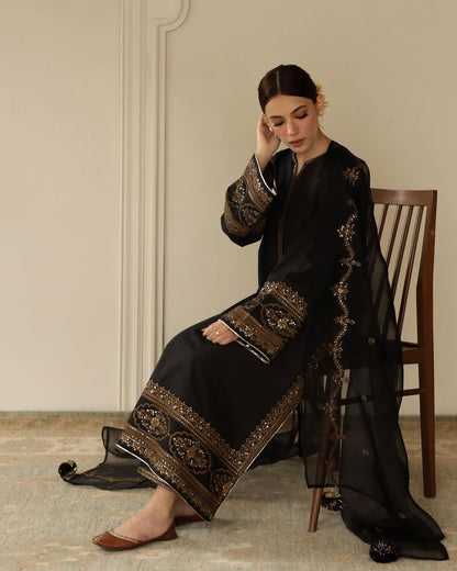 Lawn Embroidered Stitched 3Piece D-005