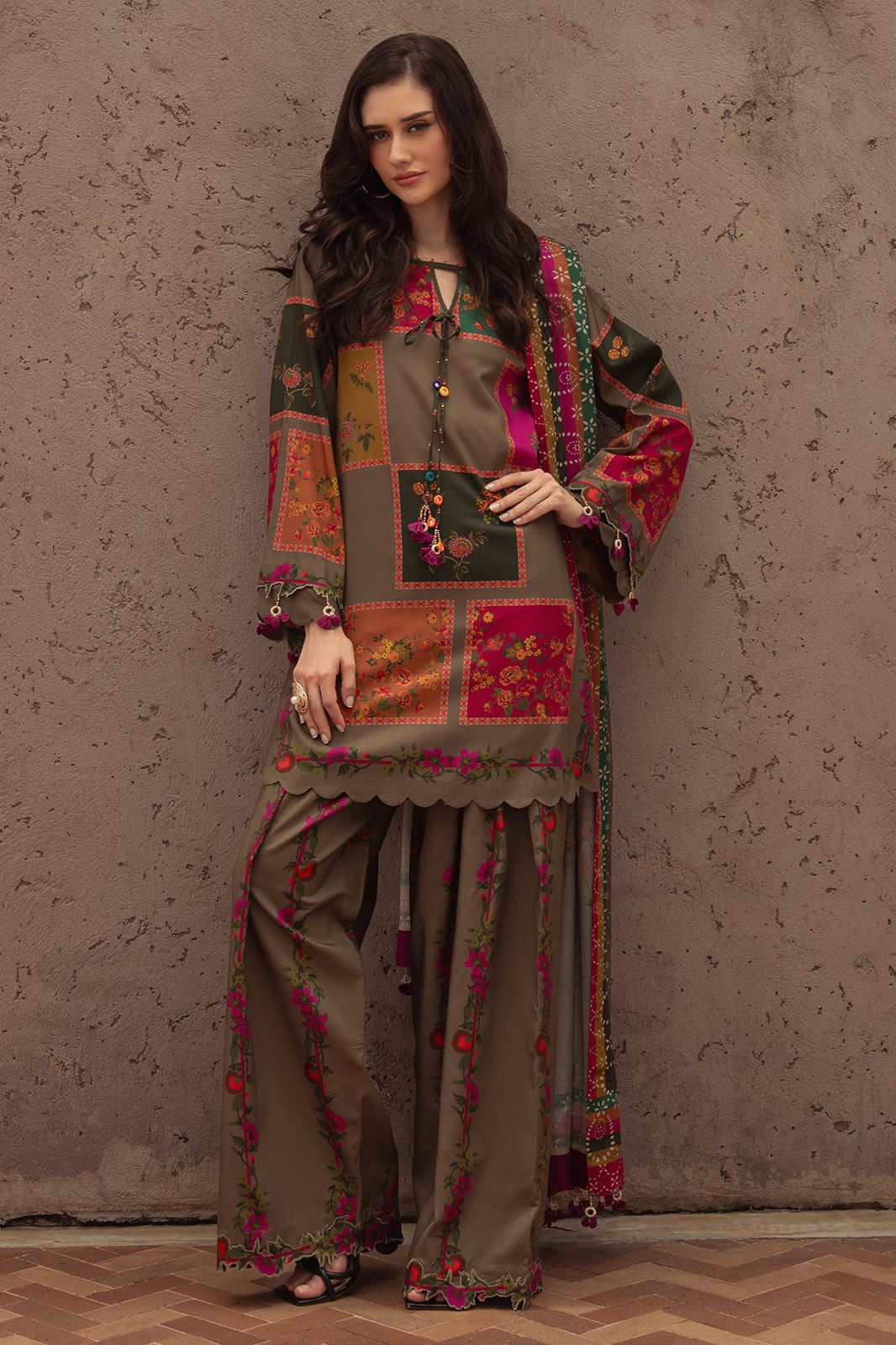 CHARIZMA Printed Lawn Stitched 3Piece D-001