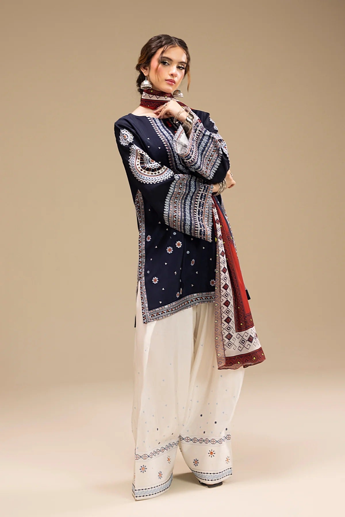 Lawn Embroidered Stitched 3Piece D-006